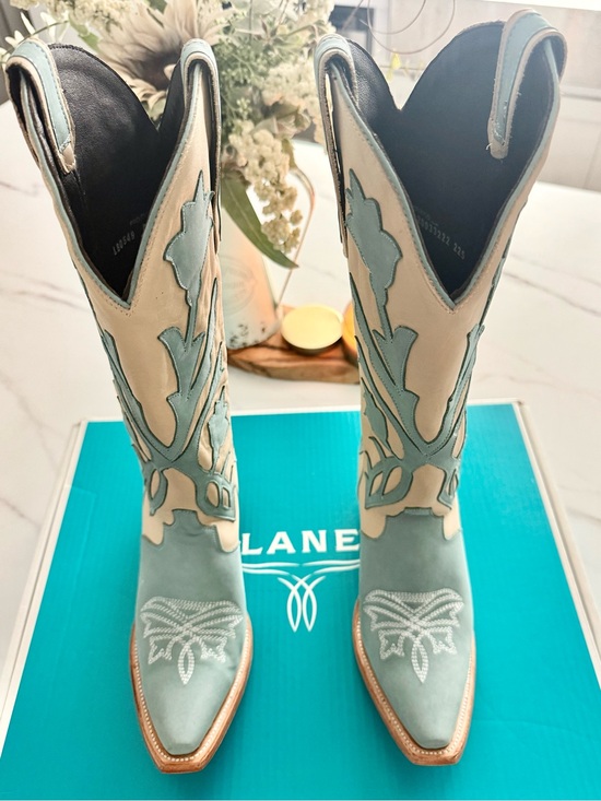 Lane boots Shoes - Lane Women's Two-Tone Turquoise and Cream Western Heeled Boots